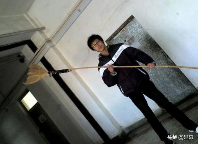 ps恶搞千万别让p图大佬帮忙,搞笑ps大神恶搞图制作