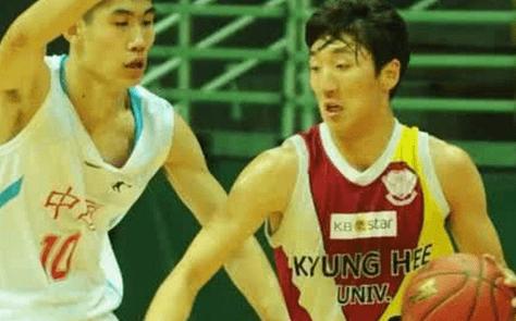 四年前，中国留学生吴迪龙去韩国打球！改名只为留在韩国队？