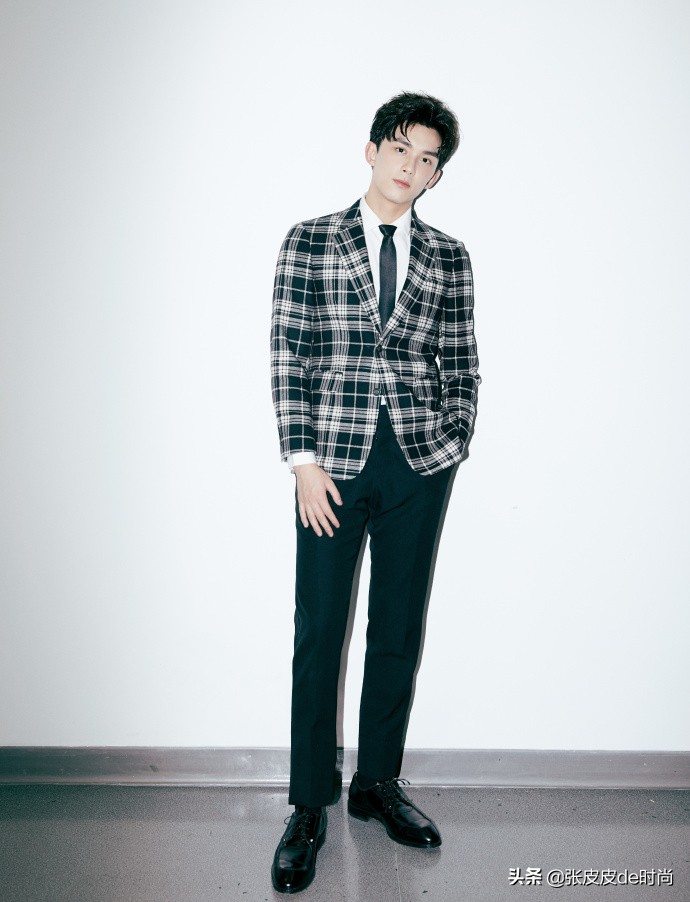 小哪吒吴磊图片 (吴磊是小哪吒吗)