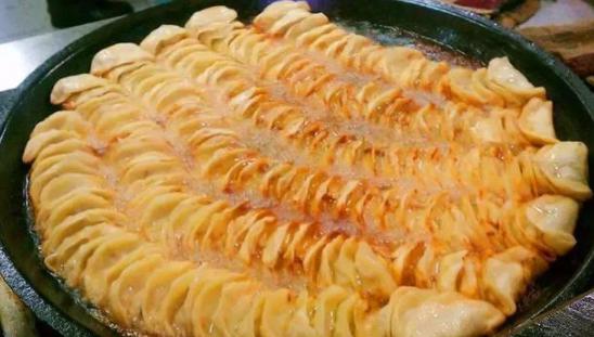 济南有名的锅贴店,卖锅贴一个月收入