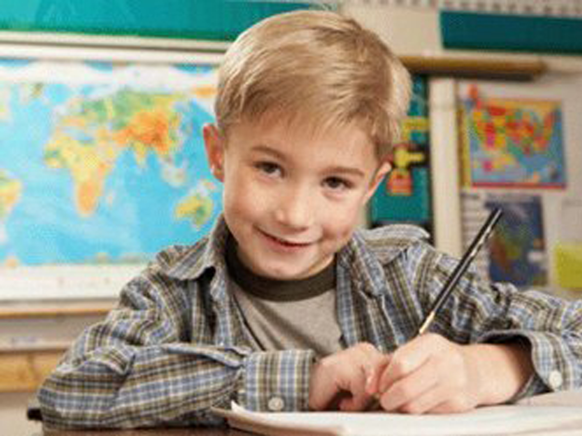 用左右手写字的孩子聪明吗,为什么有些孩子用左手写字