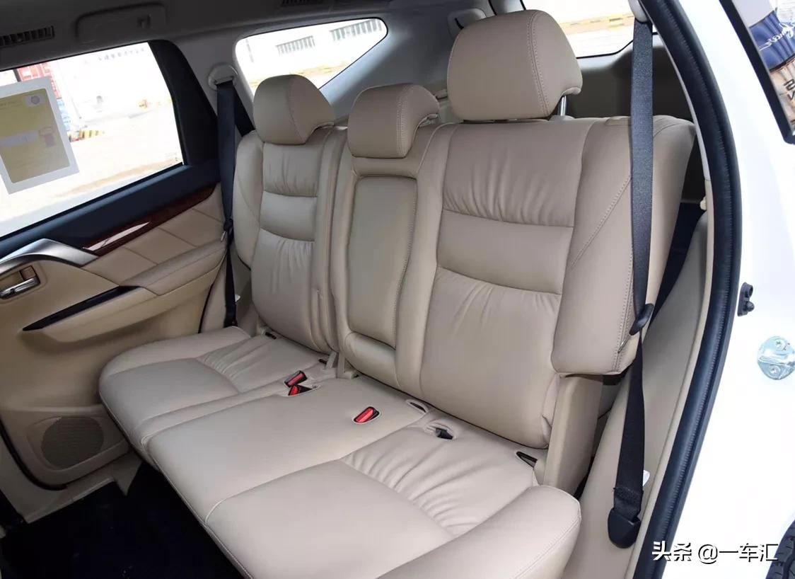 七座四驱非承载，三菱新一代帕杰罗劲畅，网友：比普拉多帅多了