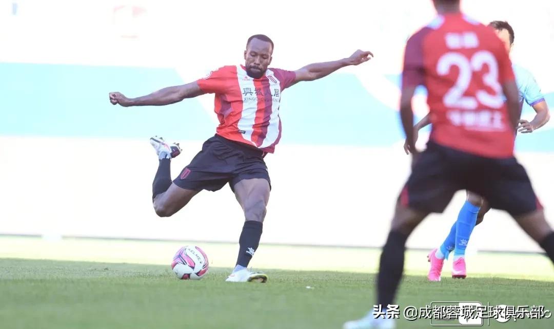 战报|控制全场难破铁桶阵，成都蓉城0-0憾平淄博