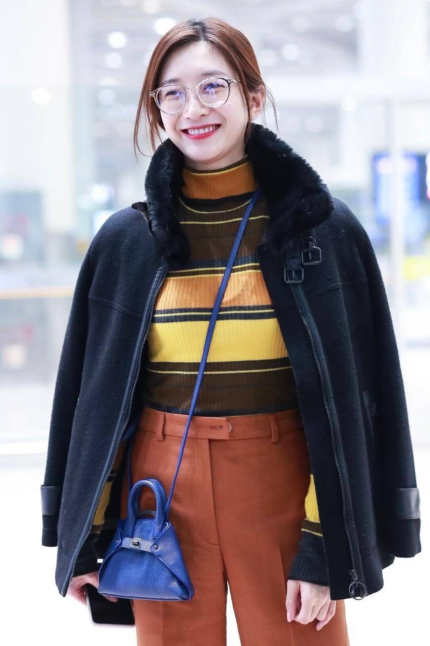 好看又能装的迷你包,前面流行放口红的小迷你包