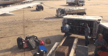 推荐一款旅游用的超级好用行李箱,又轻又抗摔的行李箱推荐