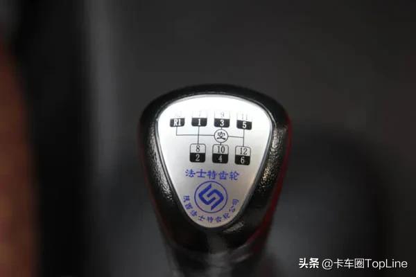 大运会记者采访视频小朋友,大运重卡客户心声