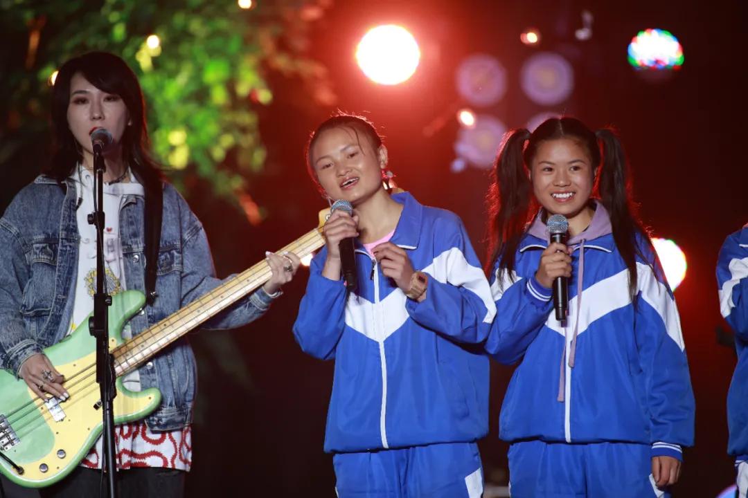 脱贫攻坚贡献彪炳史册,彪炳史册的脱贫攻坚疫情防控