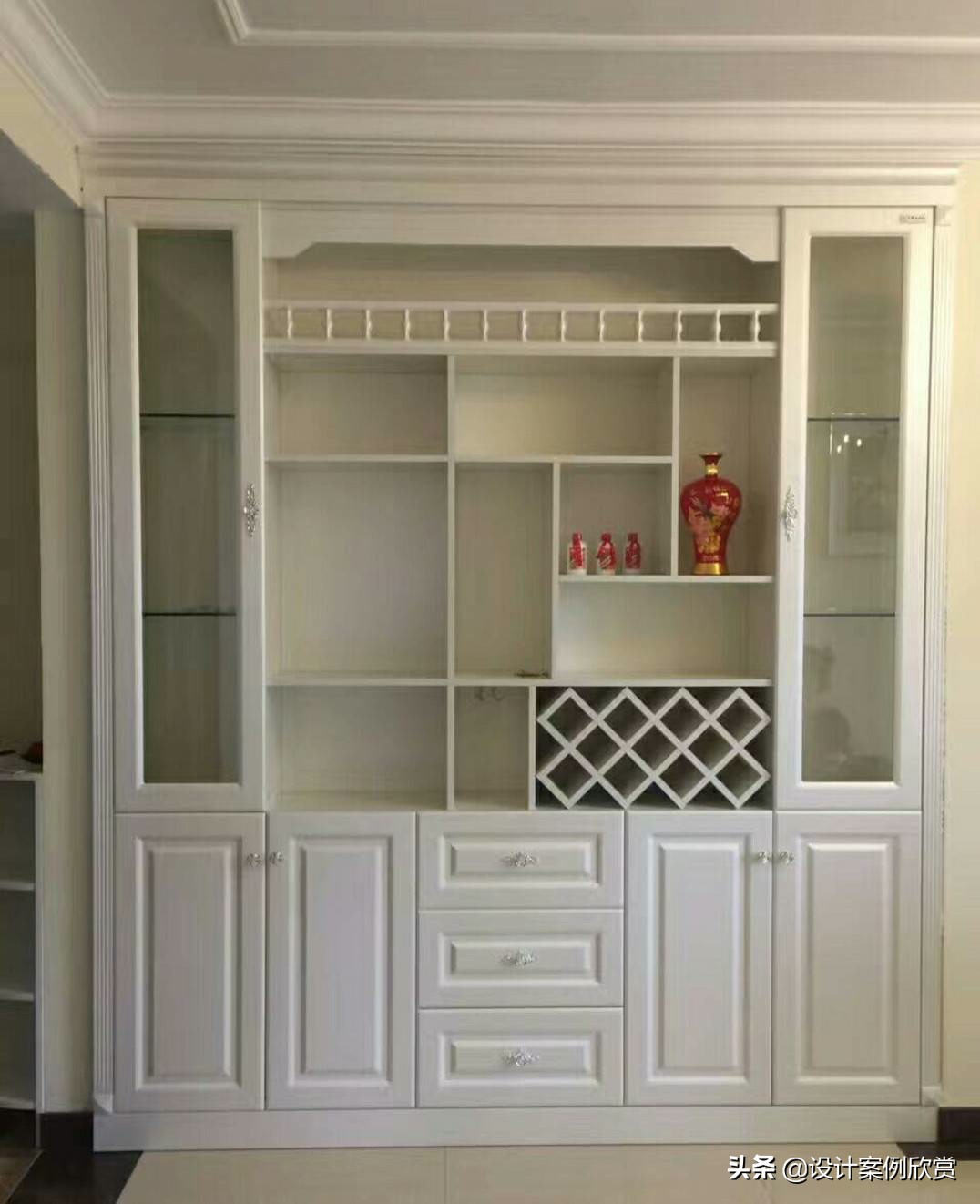 现代简约餐厅酒柜装修效果图大全,2021餐厅酒柜装修效果图