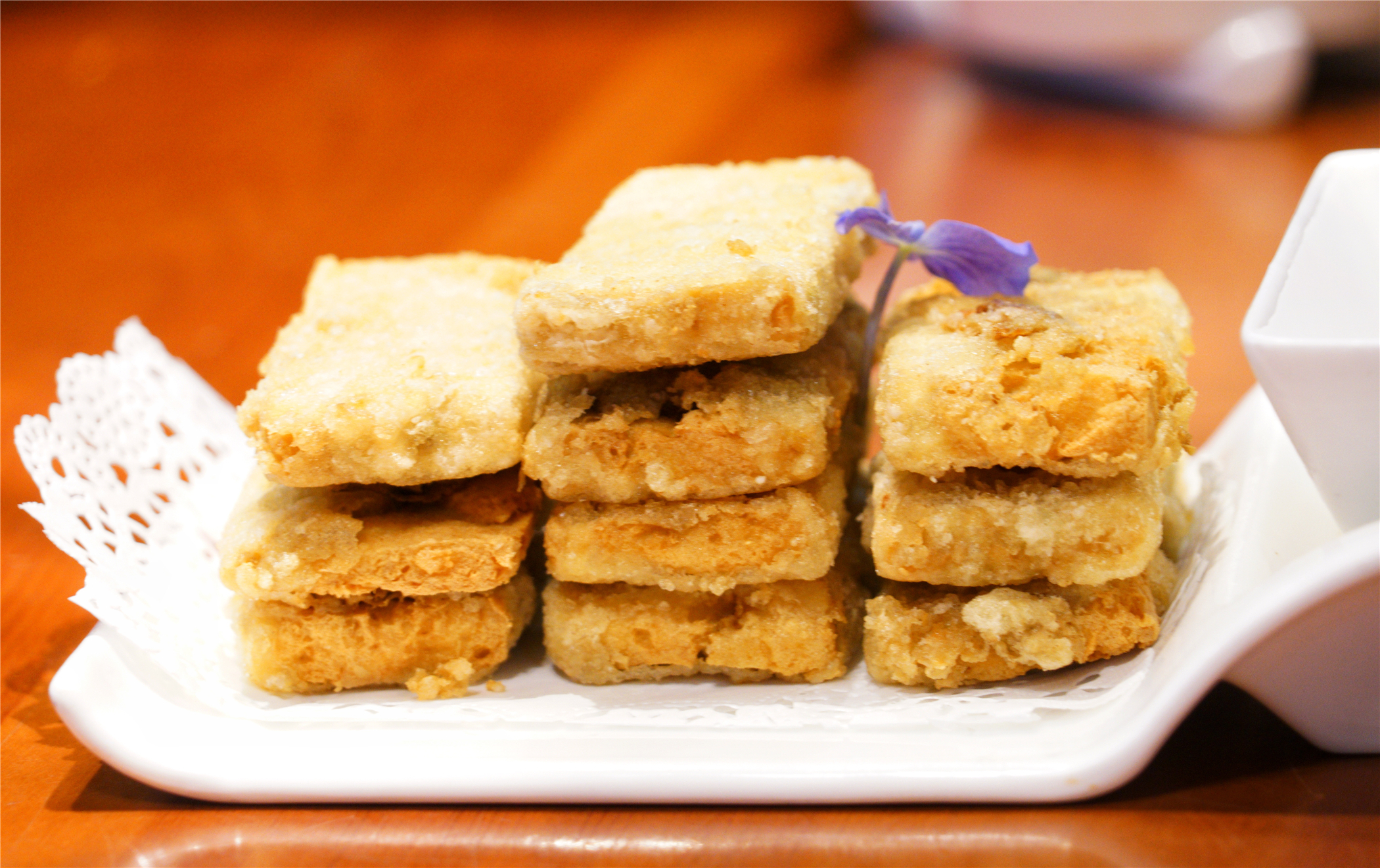 来三亚为什么不能吃椰子鸡,去三亚别忘了吃海鲜