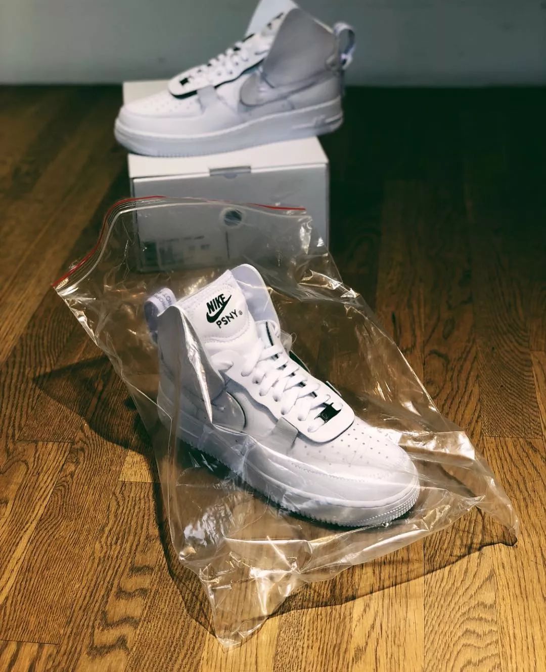 当初忍痛买的万元球鞋，被你们说拆就拆，你有想过我的感受吗？