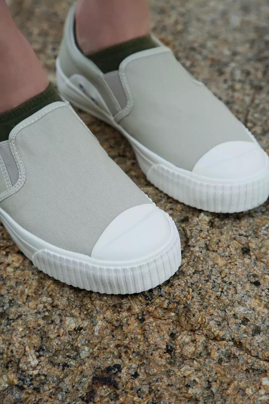 旅行中总会遇到形形色色的人,旅行中总是有两种人