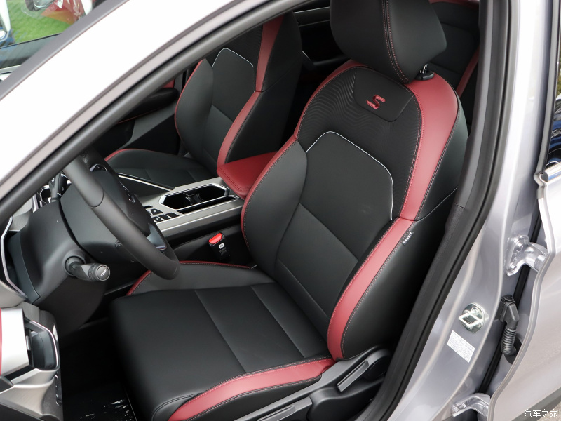 24款缤越与缤瑞哪个好,吉利缤越pk瑞风s4