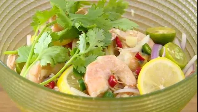 史上最简单美味的快手炒虾,水煮虾简单快手香辣开胃