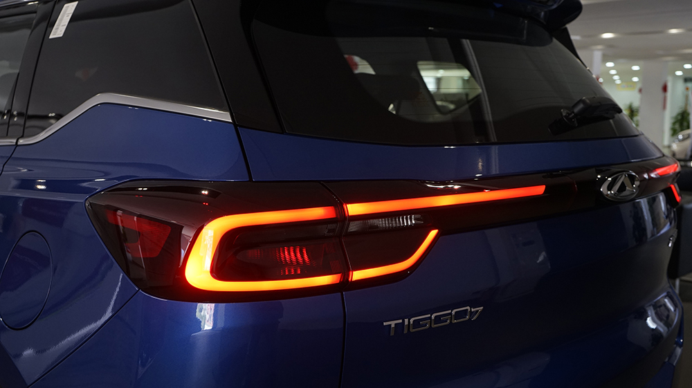 奇瑞瑞虎7plus1.5tcvt试驾视频,峰格设计作品