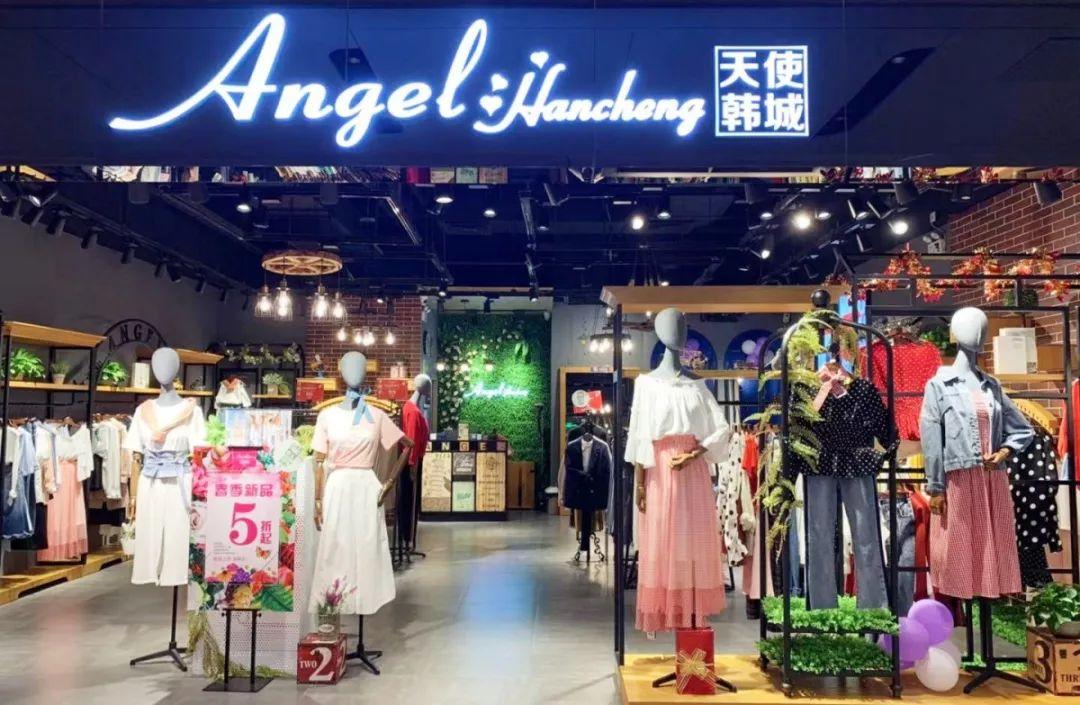 至强扫货攻略！佛山CBD潮玩新地标，女生月购物狂欢！