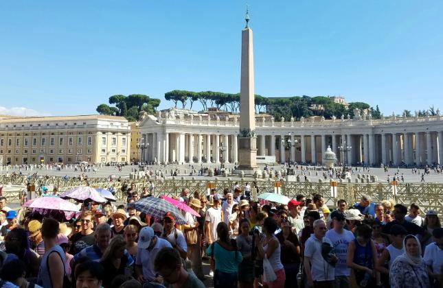 梵蒂冈国土面积只有0.44平方公里,梵蒂冈那么小为啥还是一个国家