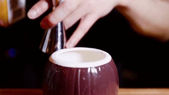 重庆第①家正版餐酒博物馆来了！1000+酒水，50+简餐，嗨翻16h