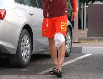 国足对手惊天大反击,国足热身颠球