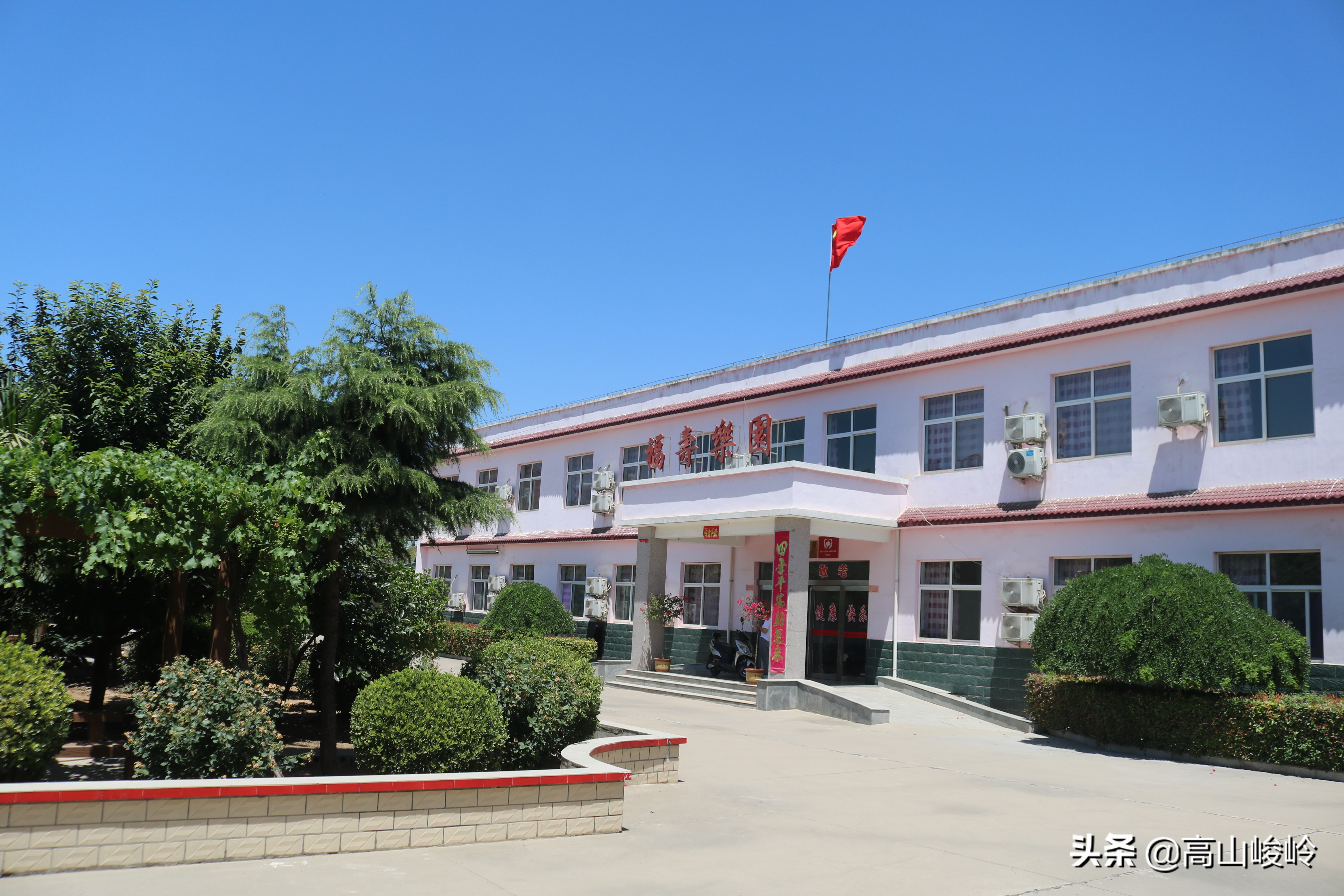 慈善家刘章俊(记者:乔望键张孟强摄/文)