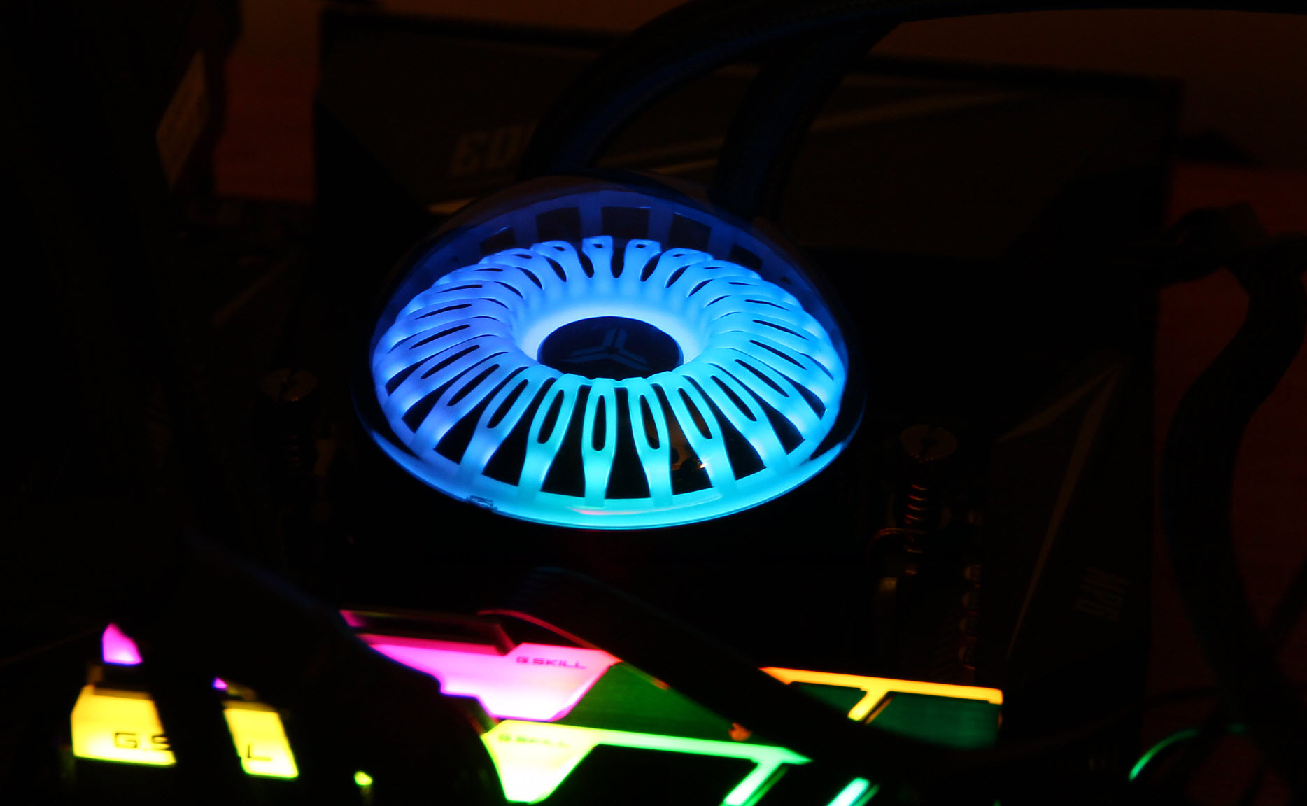 amdryzen53600x和锐龙r55600h哪个好,锐龙r55600有必要超频吗