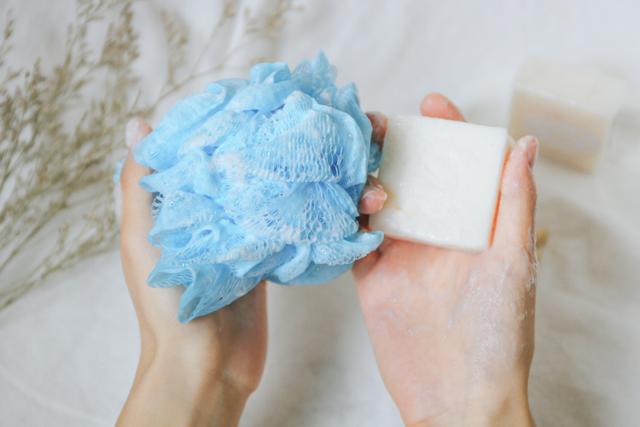 冷制手工皂在使用中很软什么原因,冷制手工皂出油斑