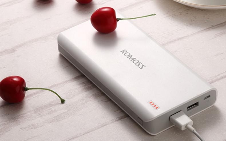 出门旅行充电器推荐,便携旅行移动电源自带线方便使用