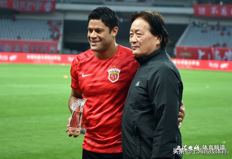 前上海足球掌舵人卸任朱广沪任期内沪上双雄勇夺三冠