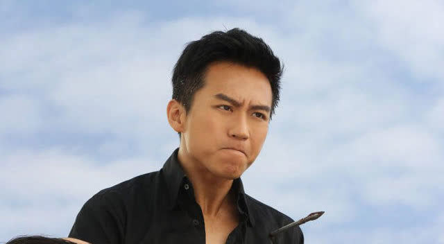 周星驰，豆瓣30多万人差评，敌不过10万有童真的好评