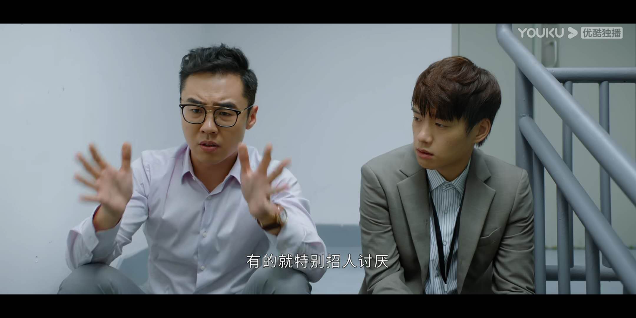 平凡的荣耀：向殷盛超低头的郝帅，让我极为沉重的写下这篇文章