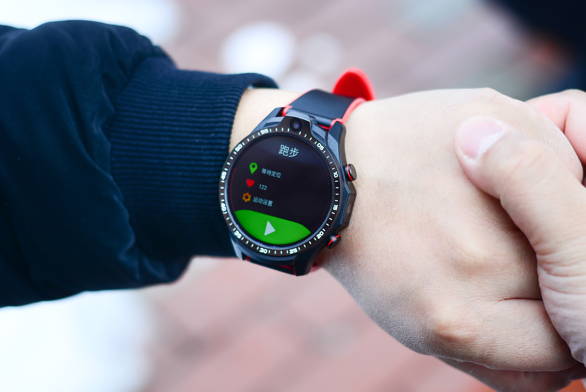 内存128g可插卡的电话手表,jeep黑骑士手表打王者