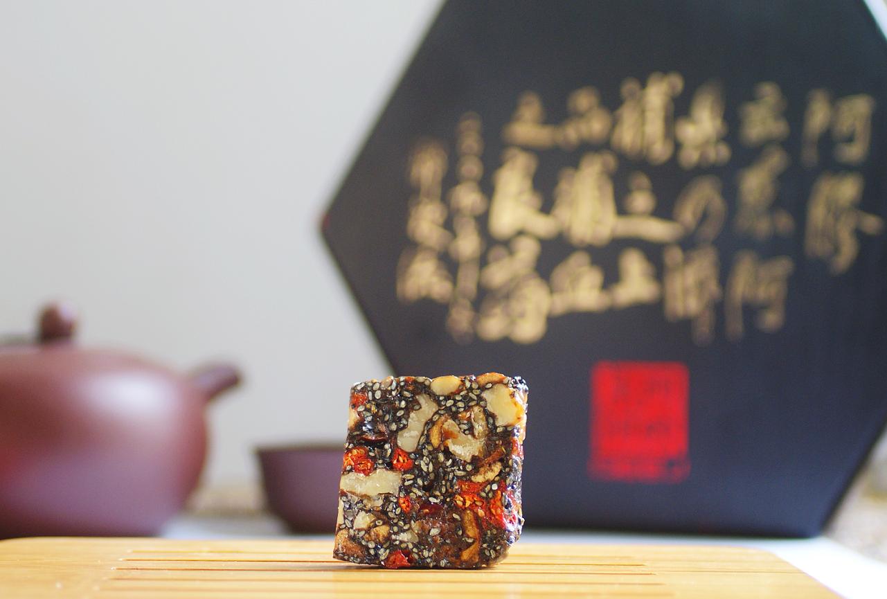 妈咪和老妈亲手制作纯手工阿胶糕,自制阿胶糕可以调理月经