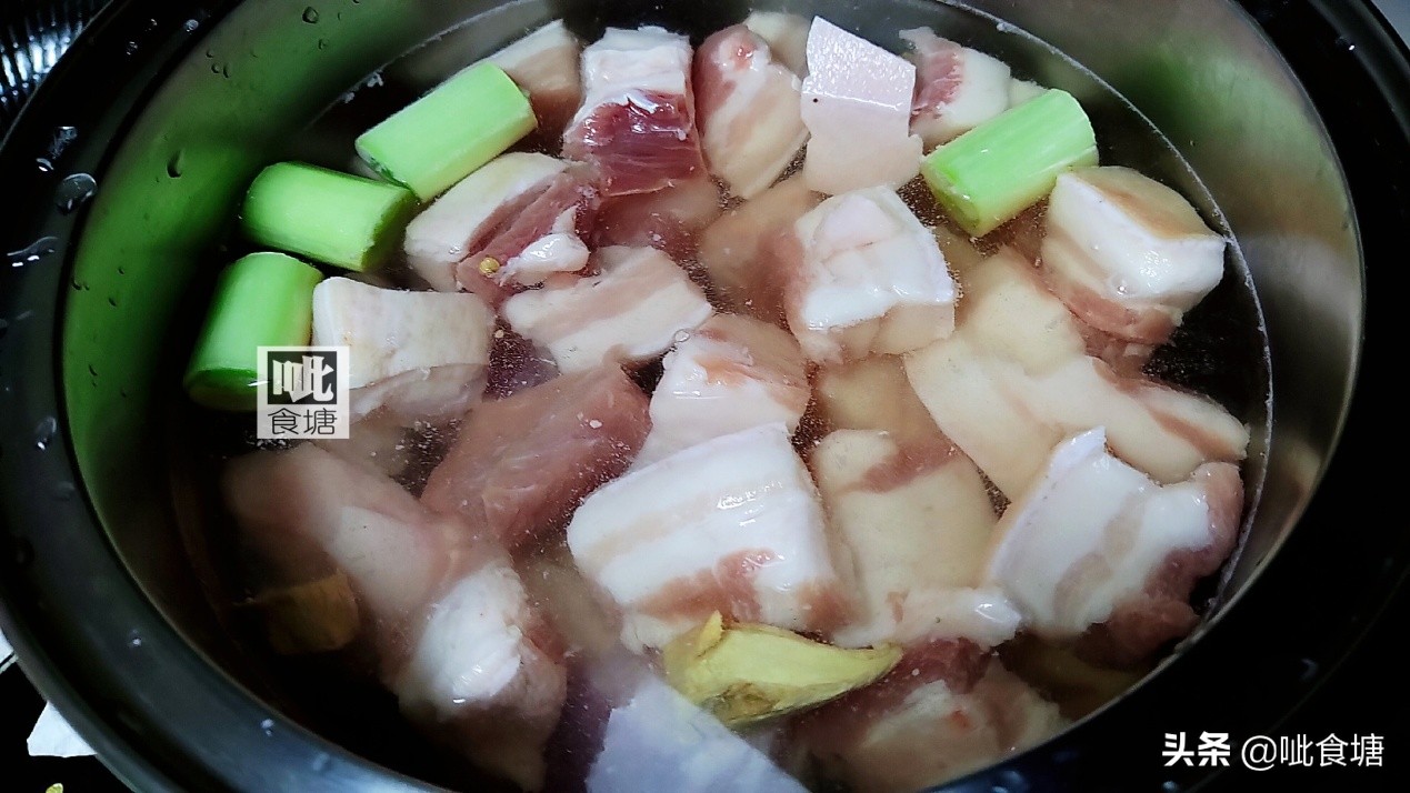 花2000块买的脆皮五花肉教程,30斤五花肉做红烧肉配方比例详解