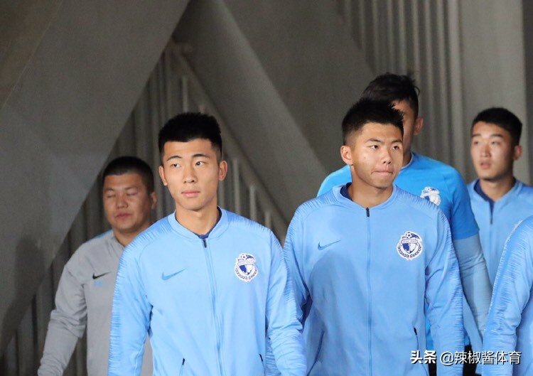 上海上港新援龙东,大连一方vs上海申花首发名单