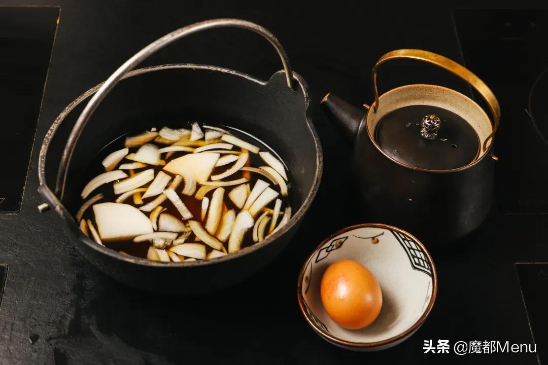 把台式锅物带来魔都，将温暖与美味传递给来到这里的客人