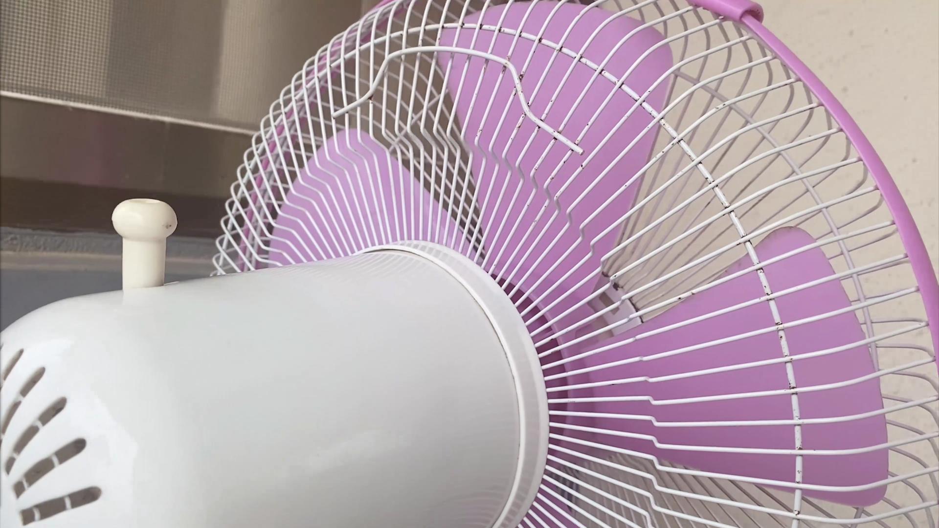 电风扇不管多脏不用拆教你洗,电风扇不管多脏只需一个塑料袋