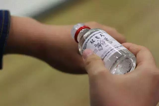 去香港必买的十种药,香港神药舒筋通络