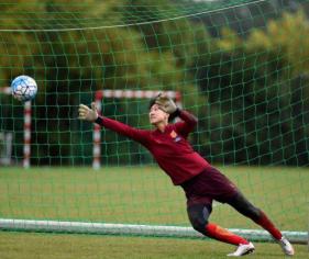 中国女足美女门将,中国女足的三大门将