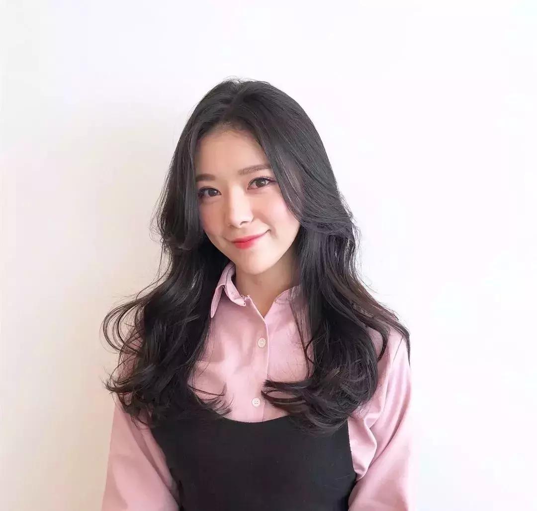 大脸国字脸适合的短发发型,大脸妹子最适合的四款发型