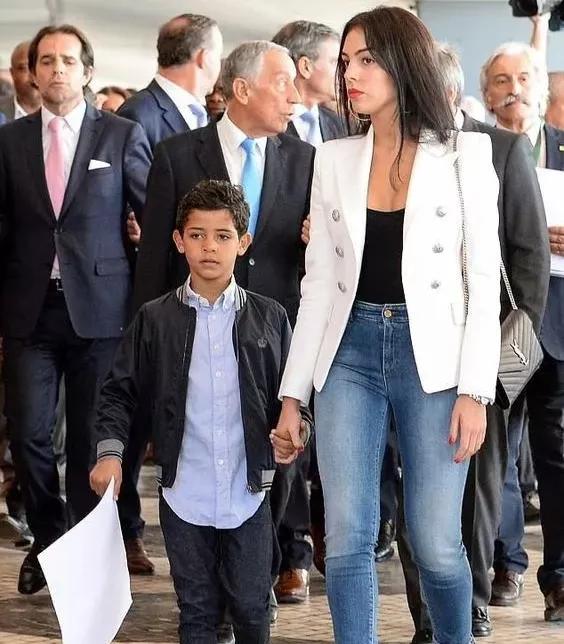 全球第一高富帅被柜姐拿下,世界上最厉害的海王c罗