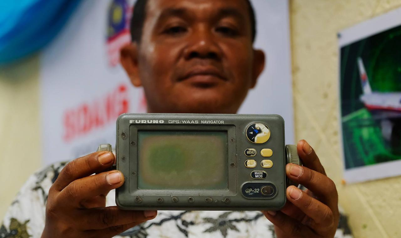 mh370失踪原因曝光,英国专家发现mh370在柬埔寨密林