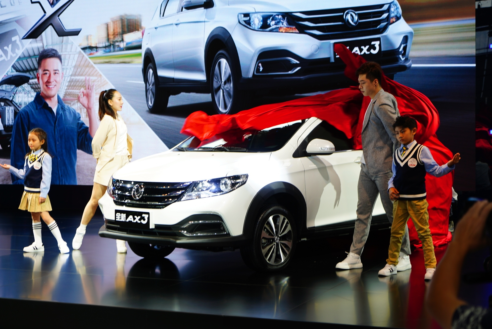 东风风神新ax71.4t手动,新风神