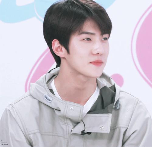 南韩神颜金发女爱豆宋雨琦,南韩第一代神颜男爱豆是谁