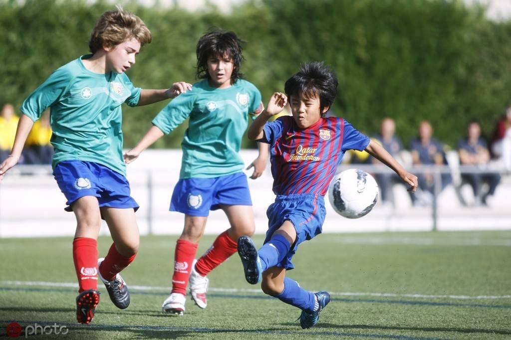 西班牙和国足实力对比,西班牙和法国青训对比