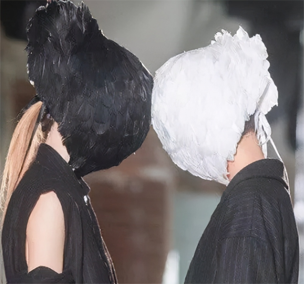 国外发型设计师剪头发,理发师给人设计发型变得好漂亮