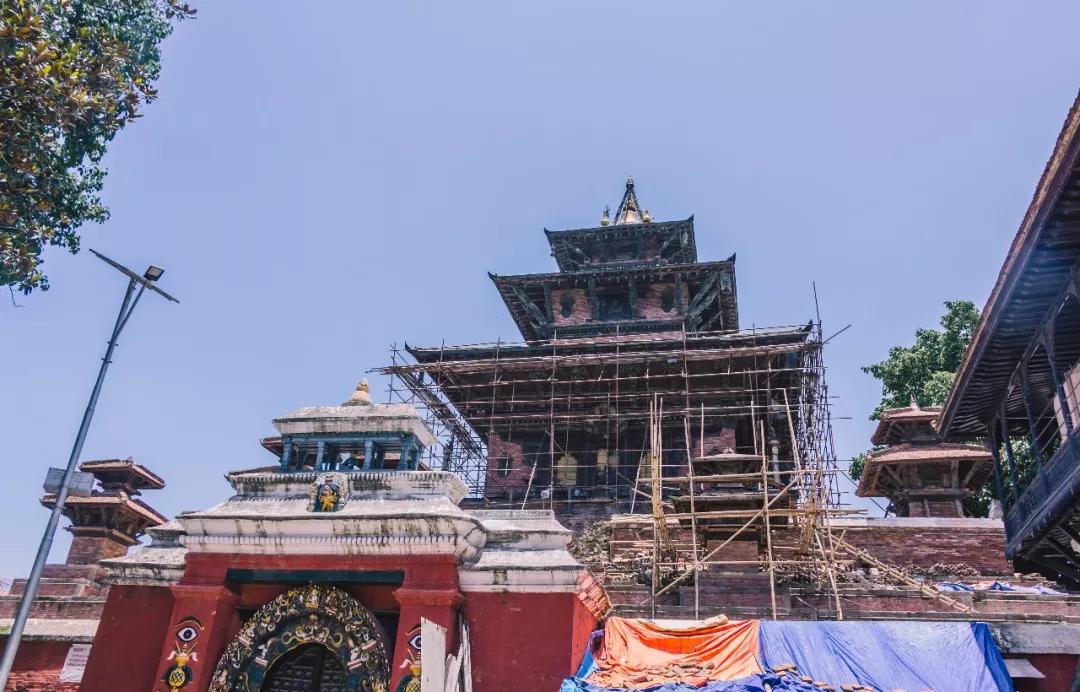 这个微笑国度，见人就夸漂亮，300元就能在天空滑翔