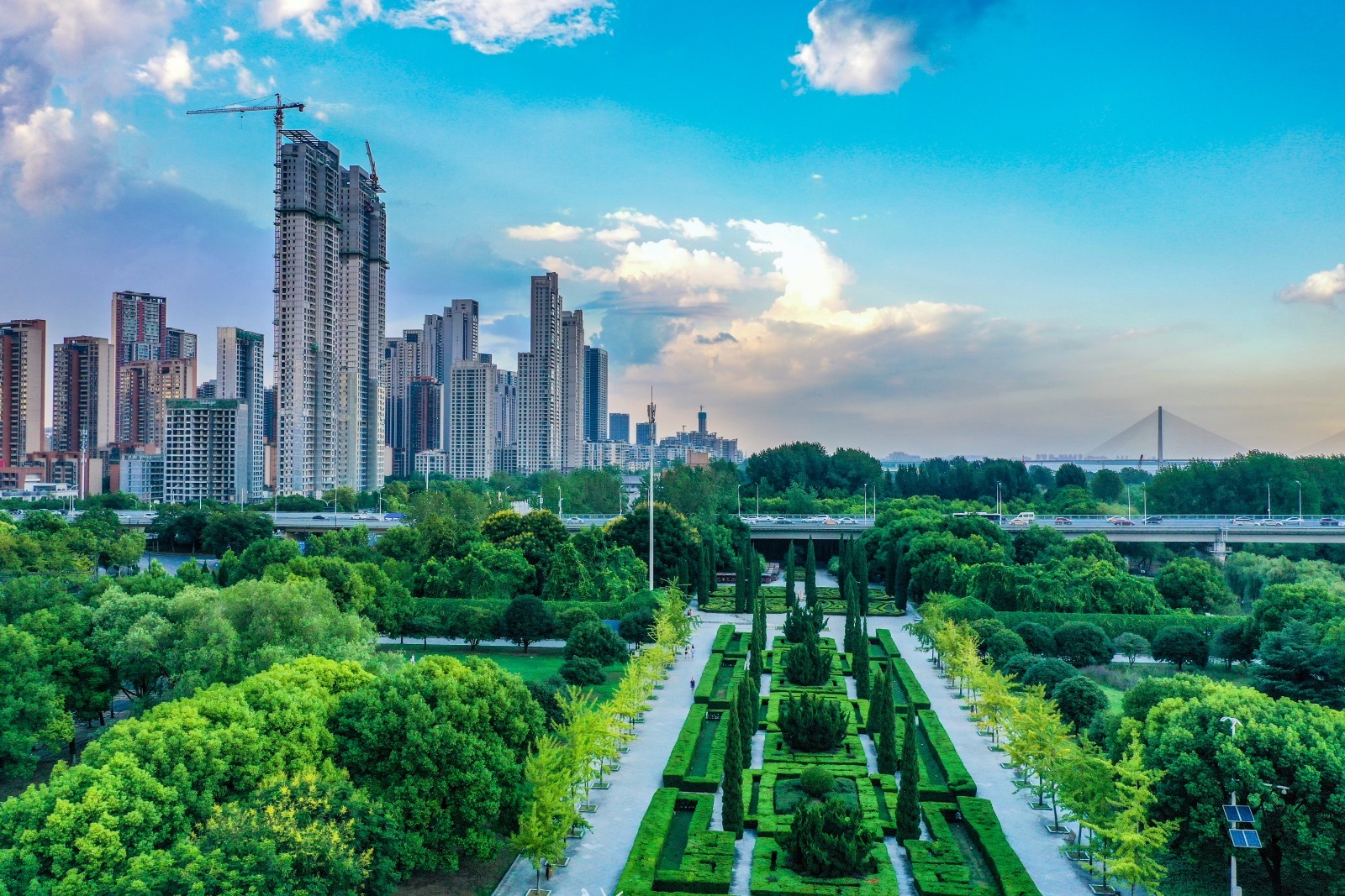 武汉著名的风景有黄鹤楼还有什么,武汉除了黄鹤楼还有哪些地方