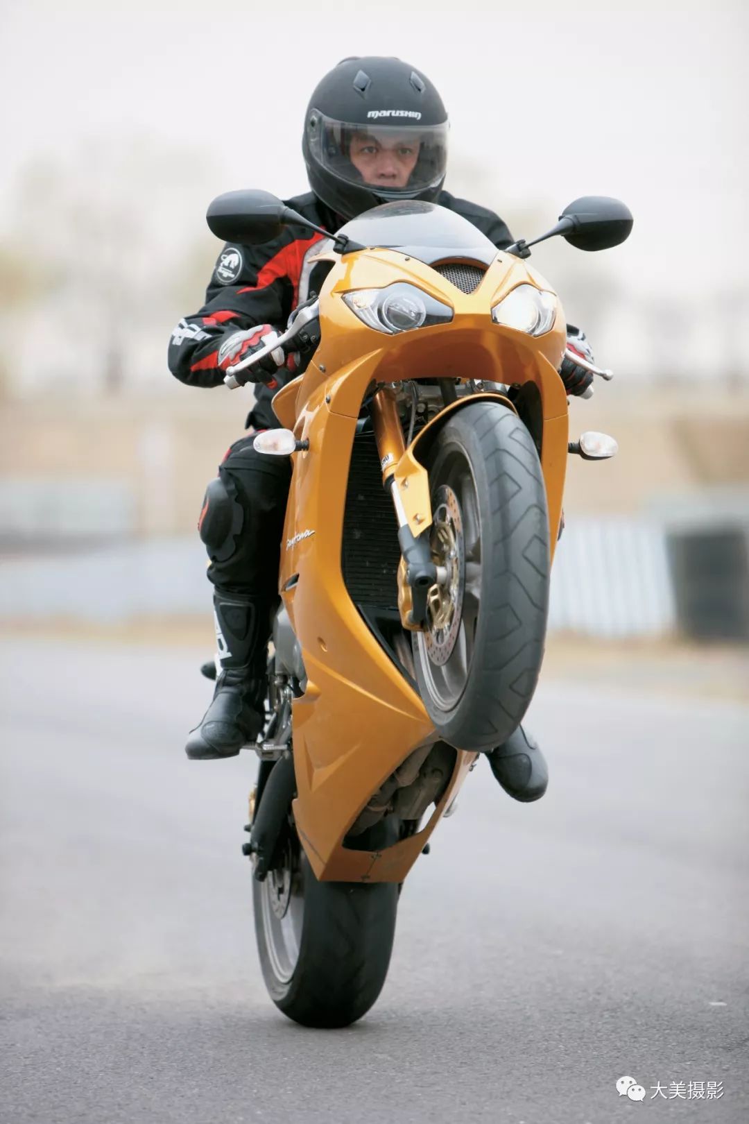 拍体育赛事相机推荐,运动场摄影技巧