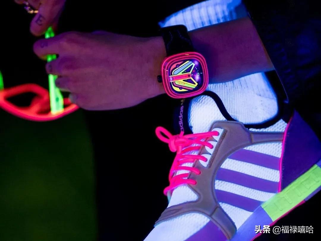 新年相亲加分秘籍|如何从手表分辨这个潮男的“真伪”