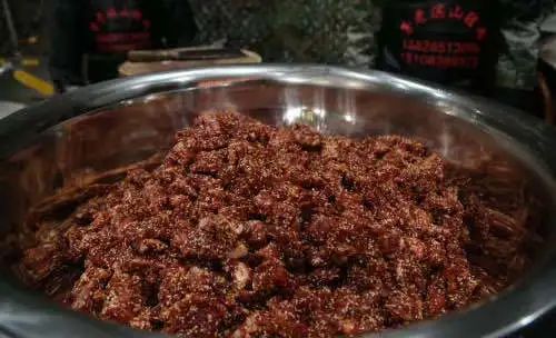 CBD里的Chloe、AmandaandKatharine，都在㳽到脑壳买农副产品