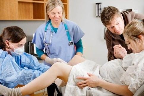 产妇自述顺产遇到男医生,产妇生产遇到男医该怎么办